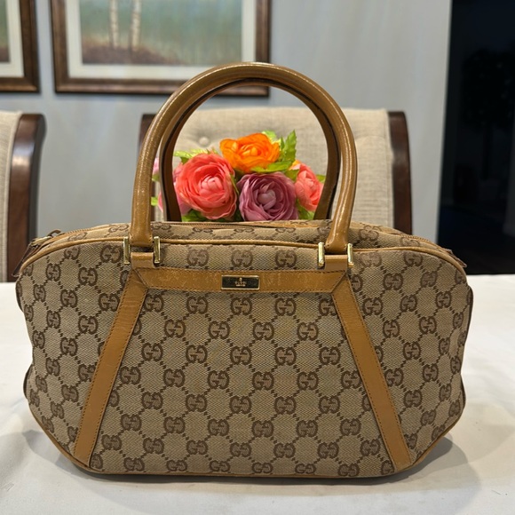 Authentic Gucci handbag - Picture 1 of 13